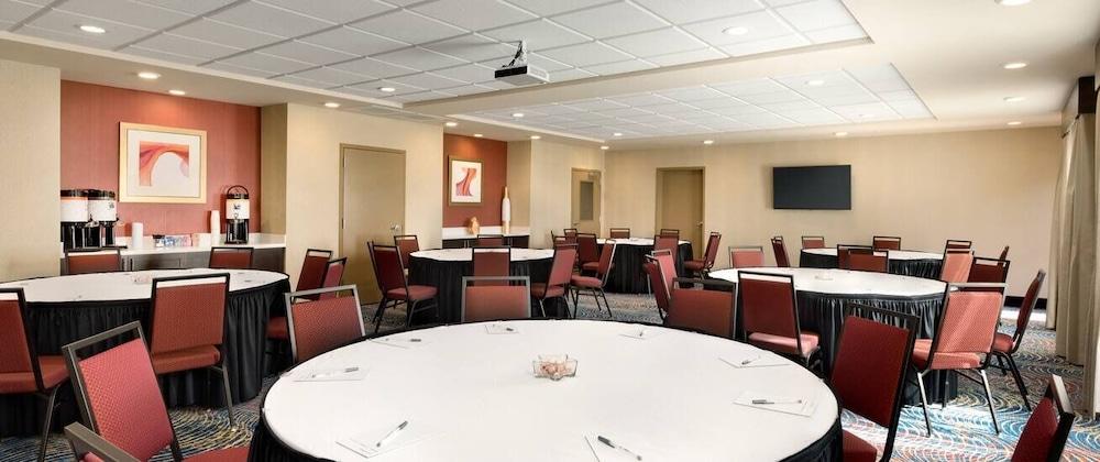 Hampton Inn And Suites Монро Екстер'єр фото